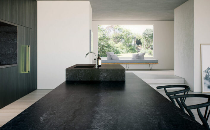 Black Tempal™ 5810