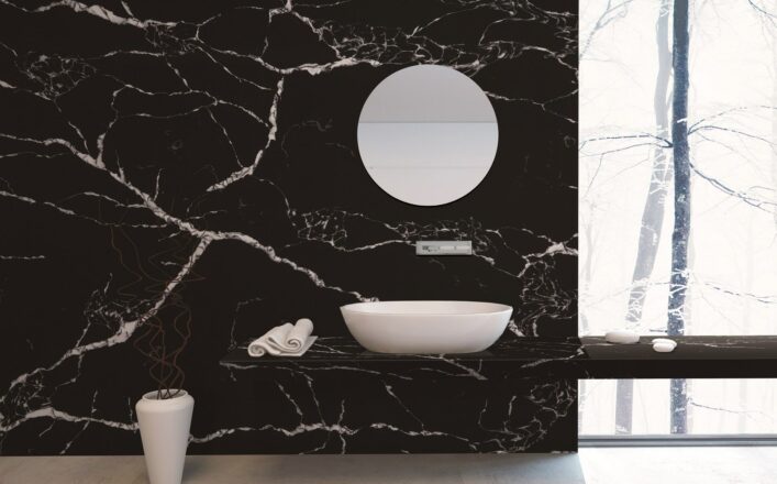 Calacatta Monte Nero (BookMatched)